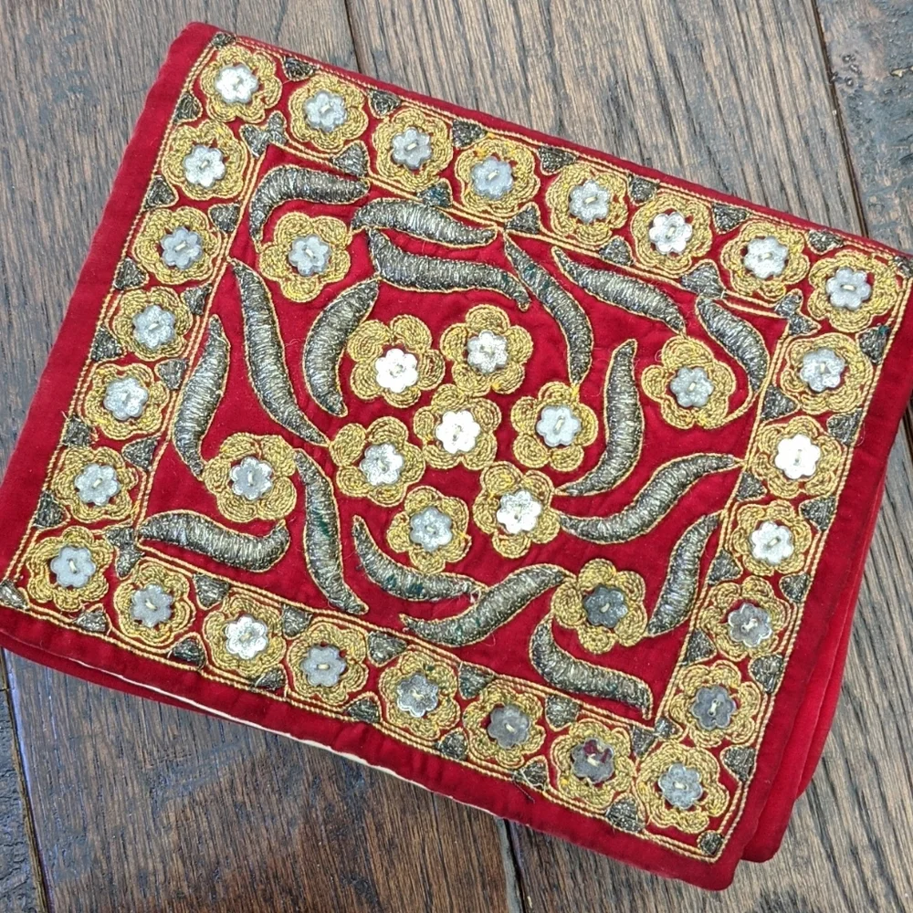 HARRY ROSENFELD I '40s Red Velvet Envelope Clutch w/ Beaded & Embroidered Flap